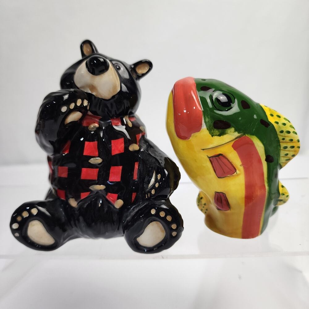 Vintage Country Black Bear Colorful Fish Novelty Salt and Pepper Shakers Ceramic